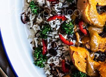 Arroz salvaje con calabaza y tahini de mandarina