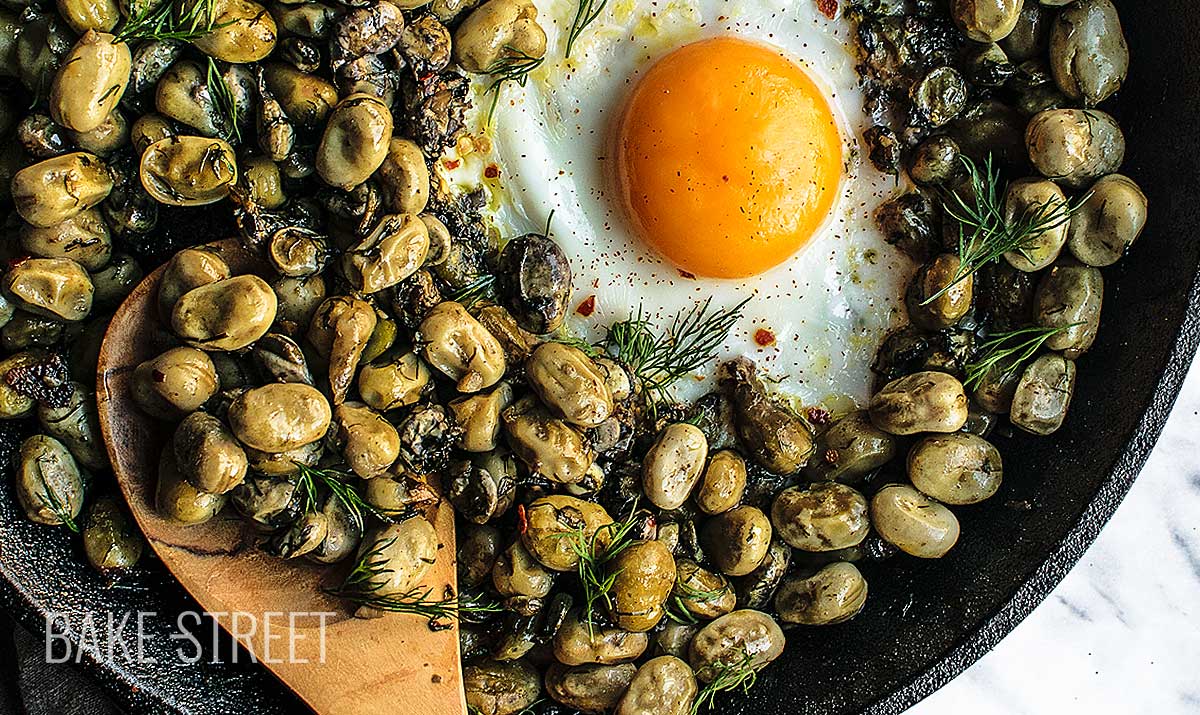 Baghala Ghatogh, broad beans with dill