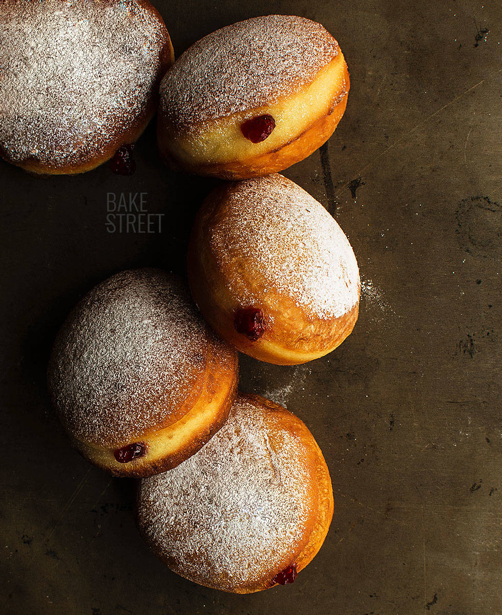 Krapfen, berlinas rellenas de fresa 