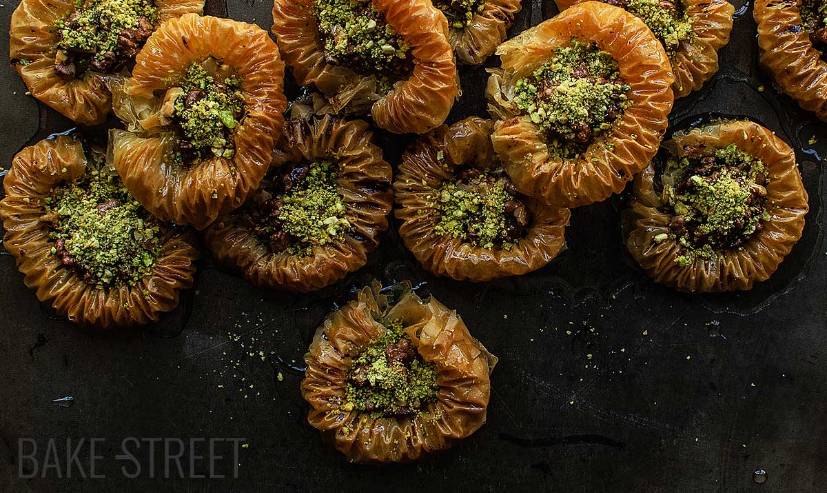 Kuş Gözü Baklavası – Baklava Bird Eye