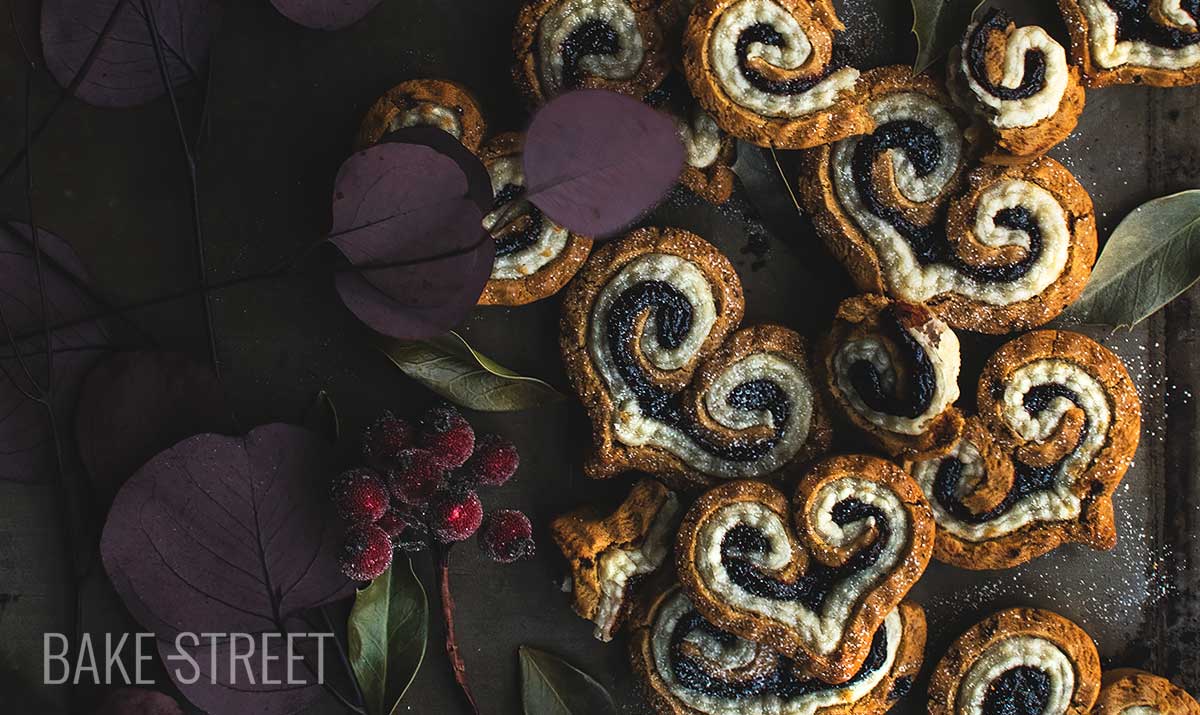 Gingerbread and spiced plum cookies