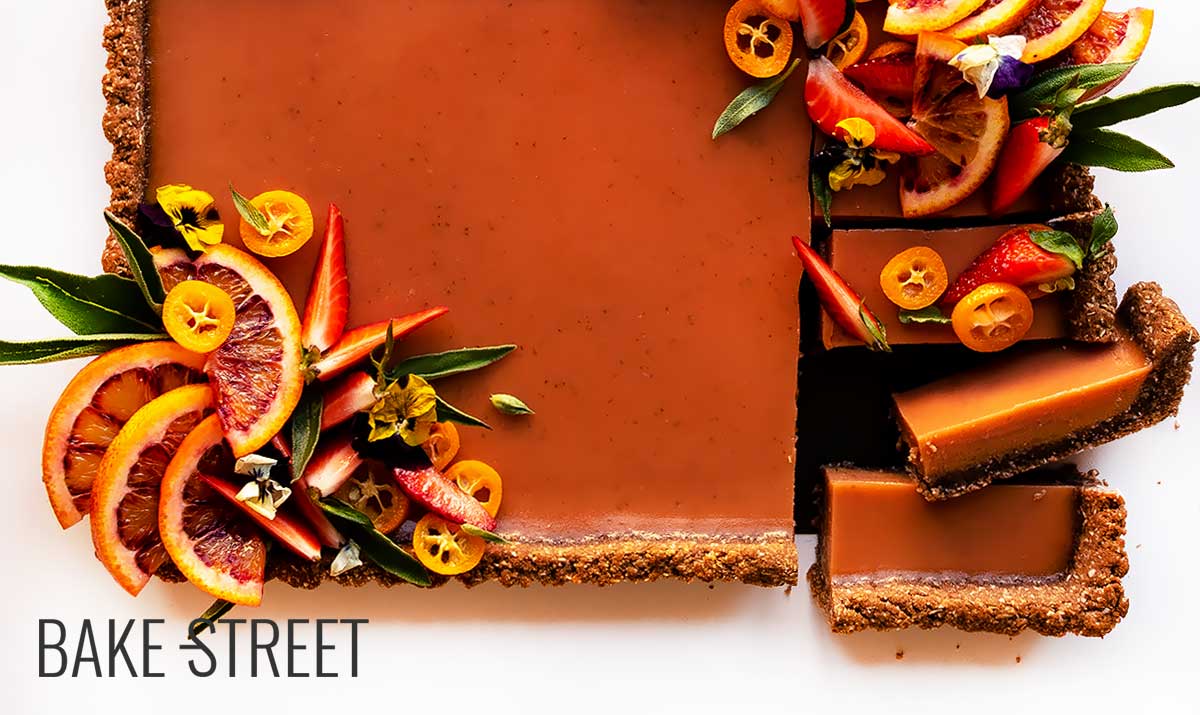Tarta de naranja sanguina, salvia y tamarindo