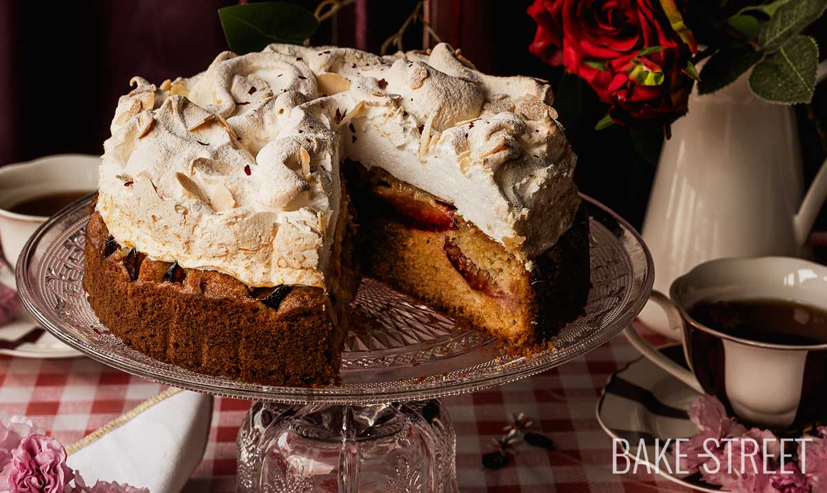 Pflaumenkuchen mit Baiserhaube: Delicioso bizcocho de ciruela