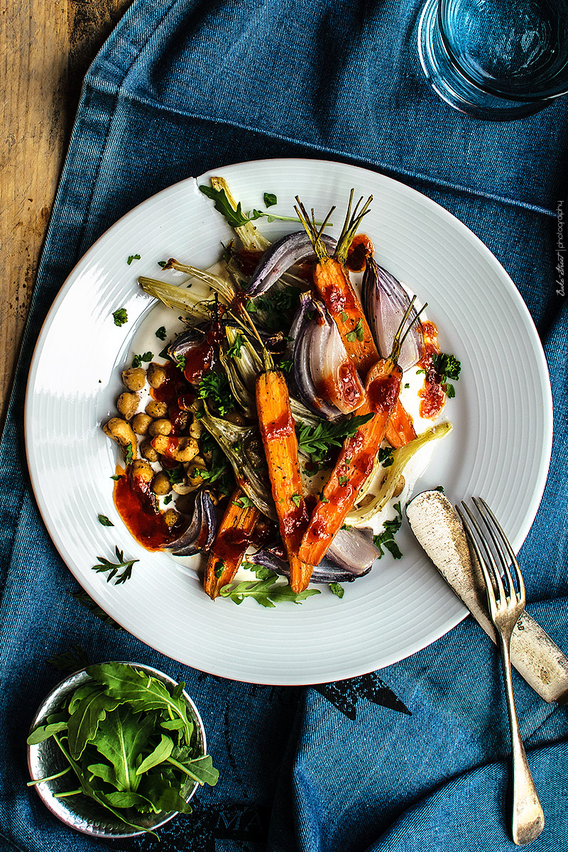 Garbanzos con zanahorias, hinojo y harissa