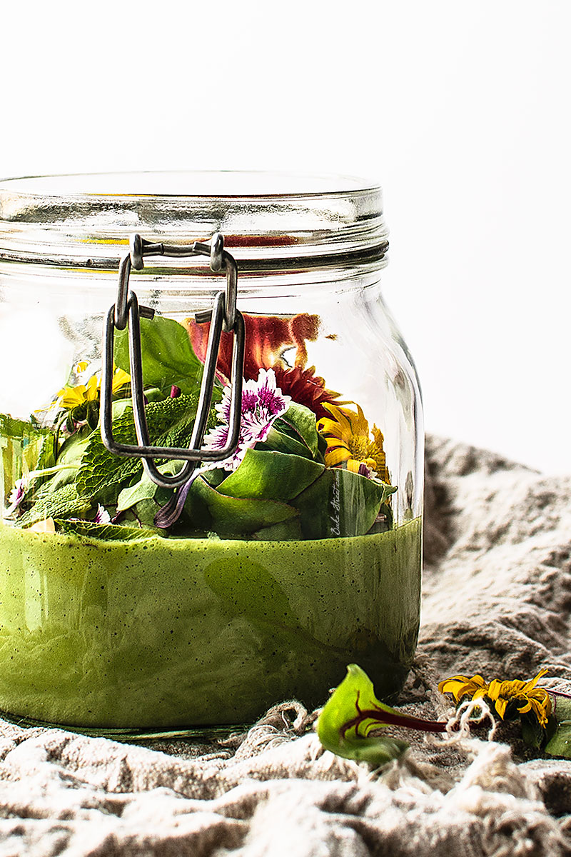 Gazpacho verde con frutos secos