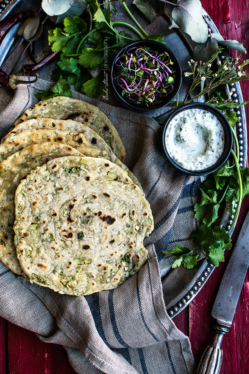 Laccha Paratha con cilantro y ajo