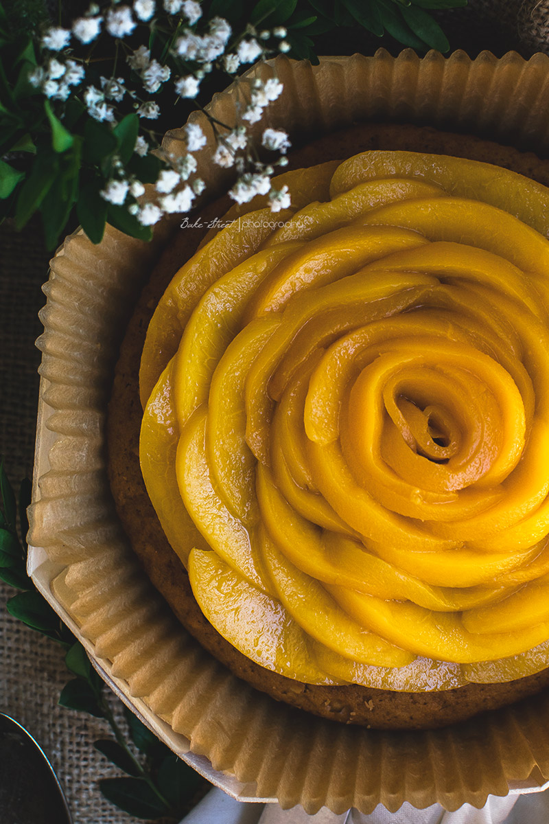 Pastel de naranja, miel y polenta