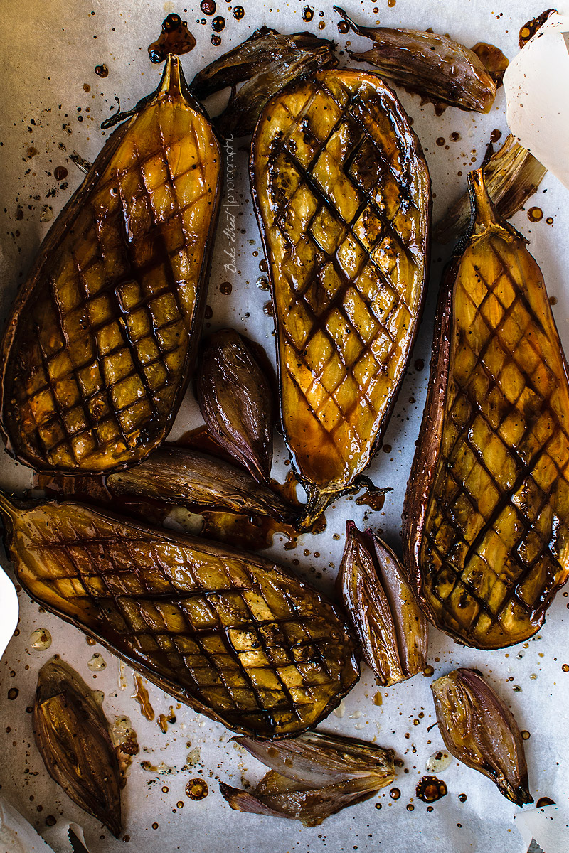 Berenjenas glaseadas con pak choy