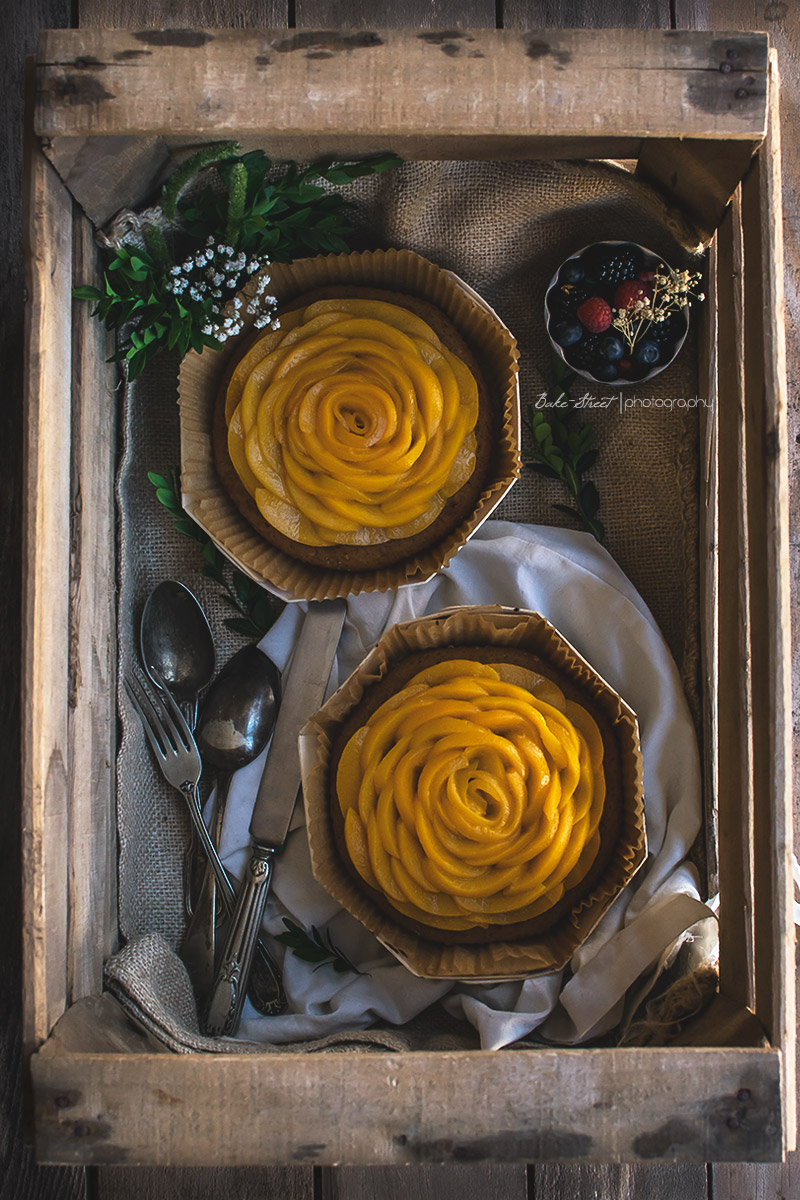 Pastel de naranja, miel y polenta